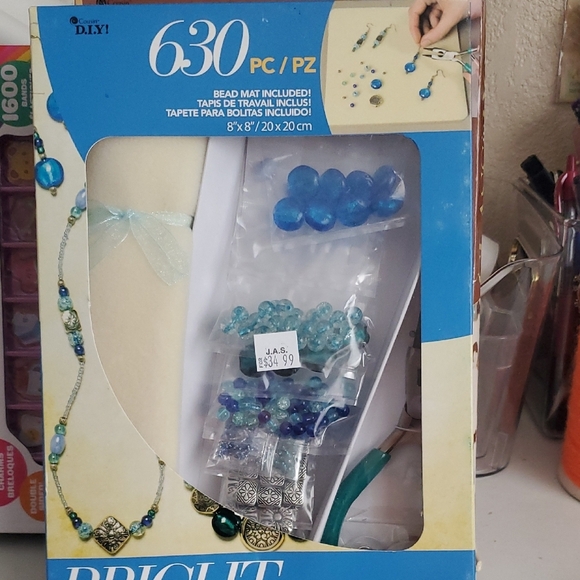 Blue Electronic Component Kit 630 - Picture 1 of 2